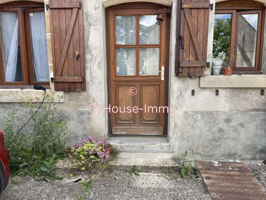 Maison à SAINT-DOULCHARD