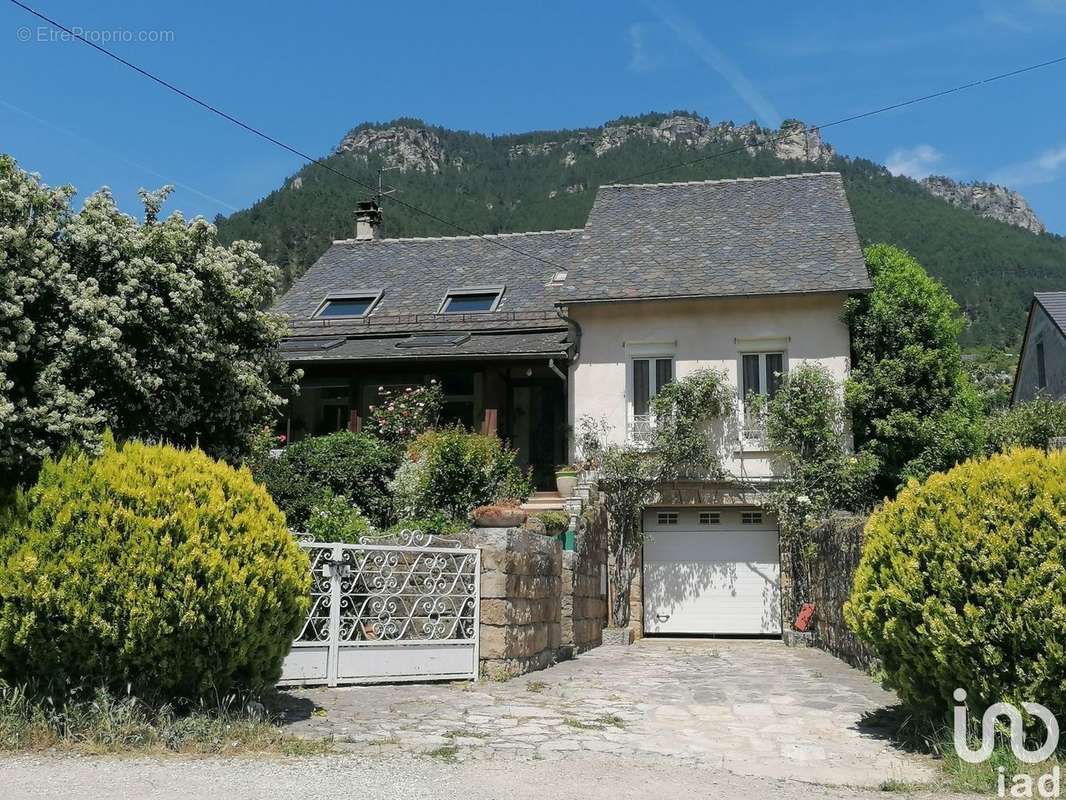 Photo 2 - Maison à ISPAGNAC