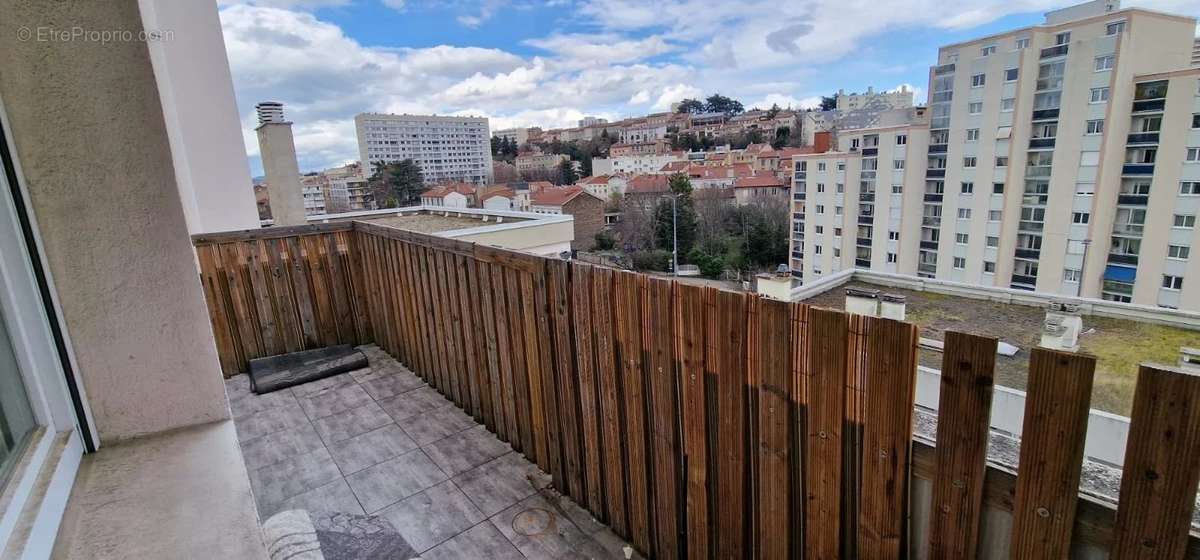 Appartement à SAINT-ETIENNE