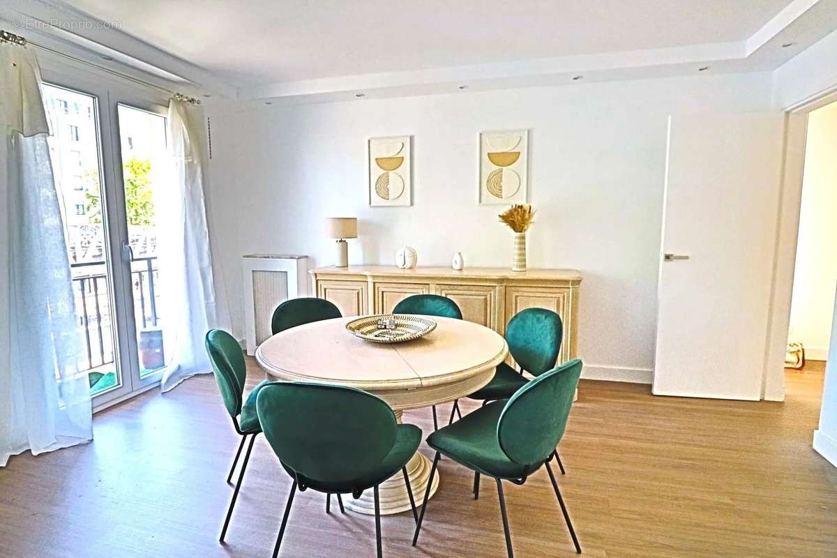 Appartement à PARIS-10E