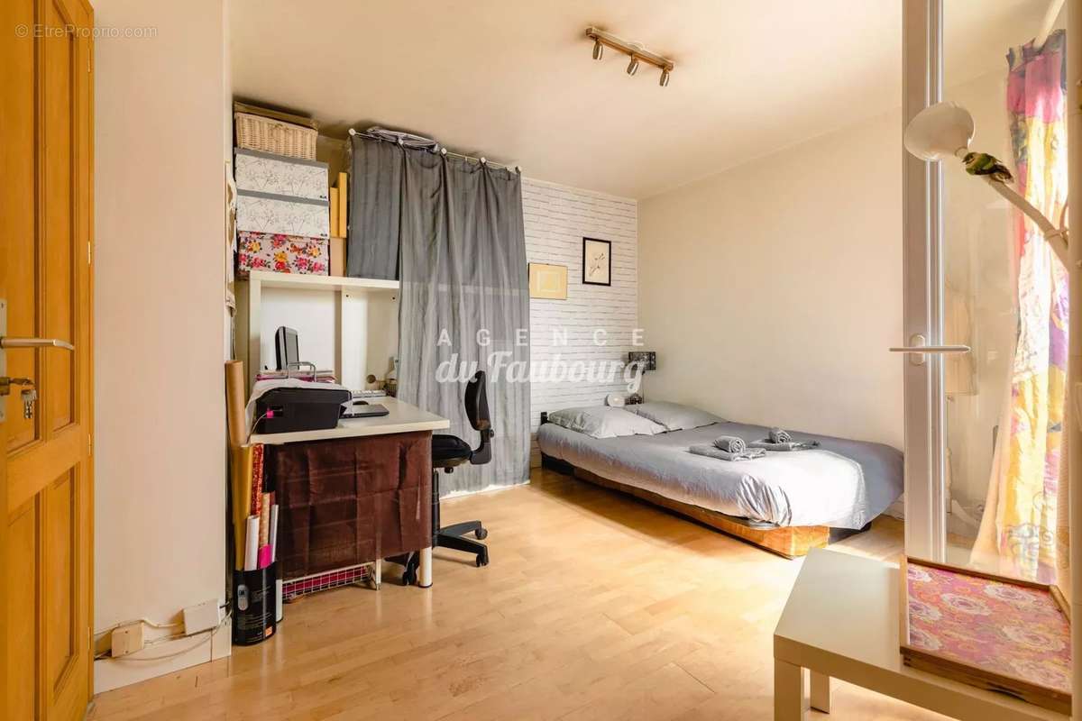 Appartement à PARIS-11E