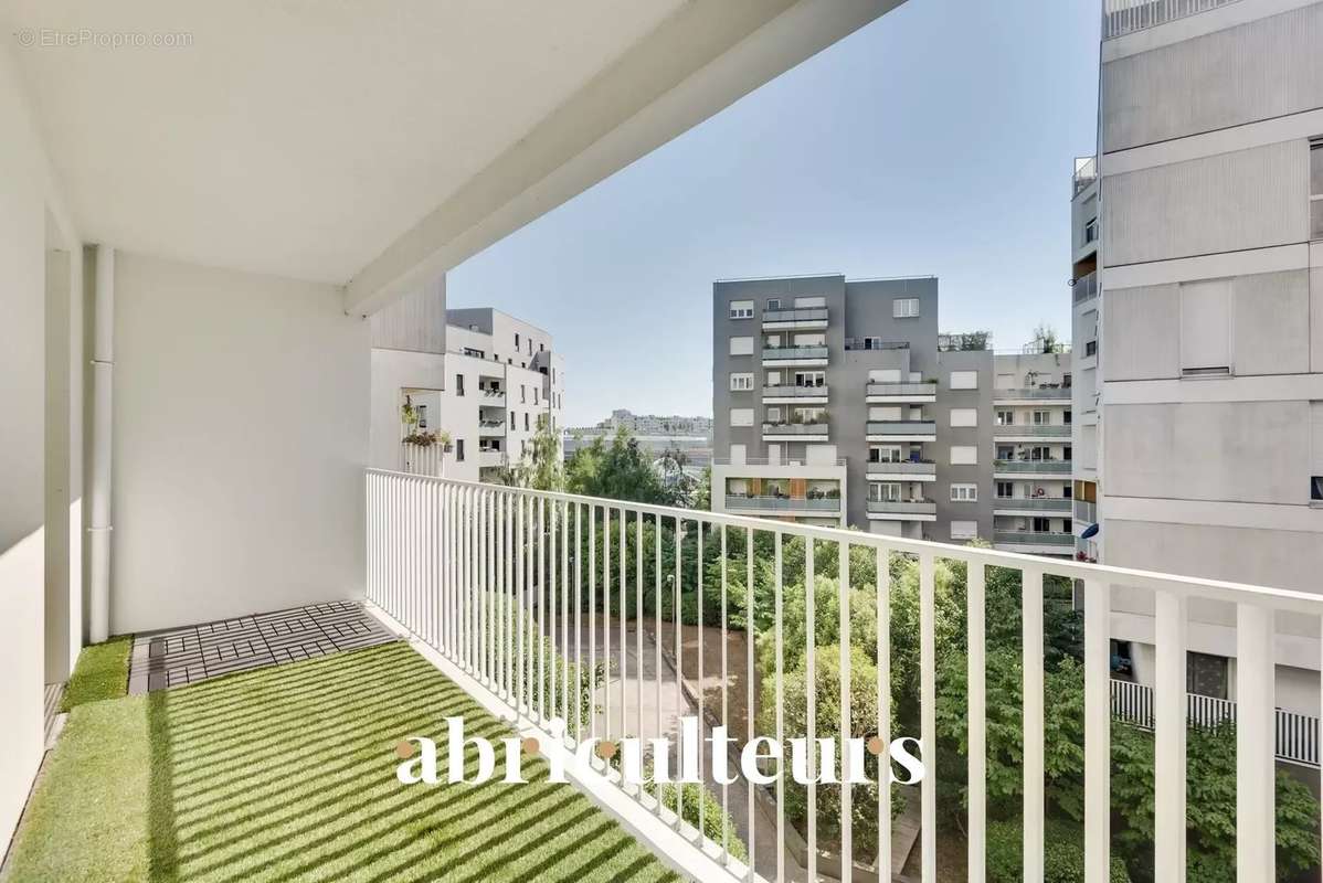 Appartement à AUBERVILLIERS