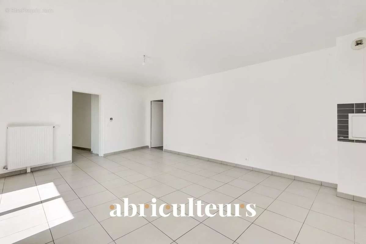 Appartement à AUBERVILLIERS