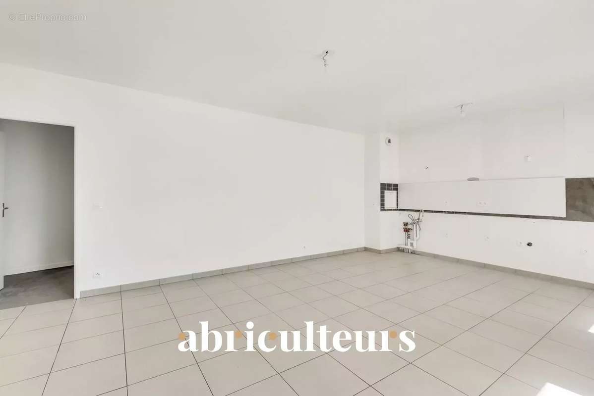 Appartement à AUBERVILLIERS