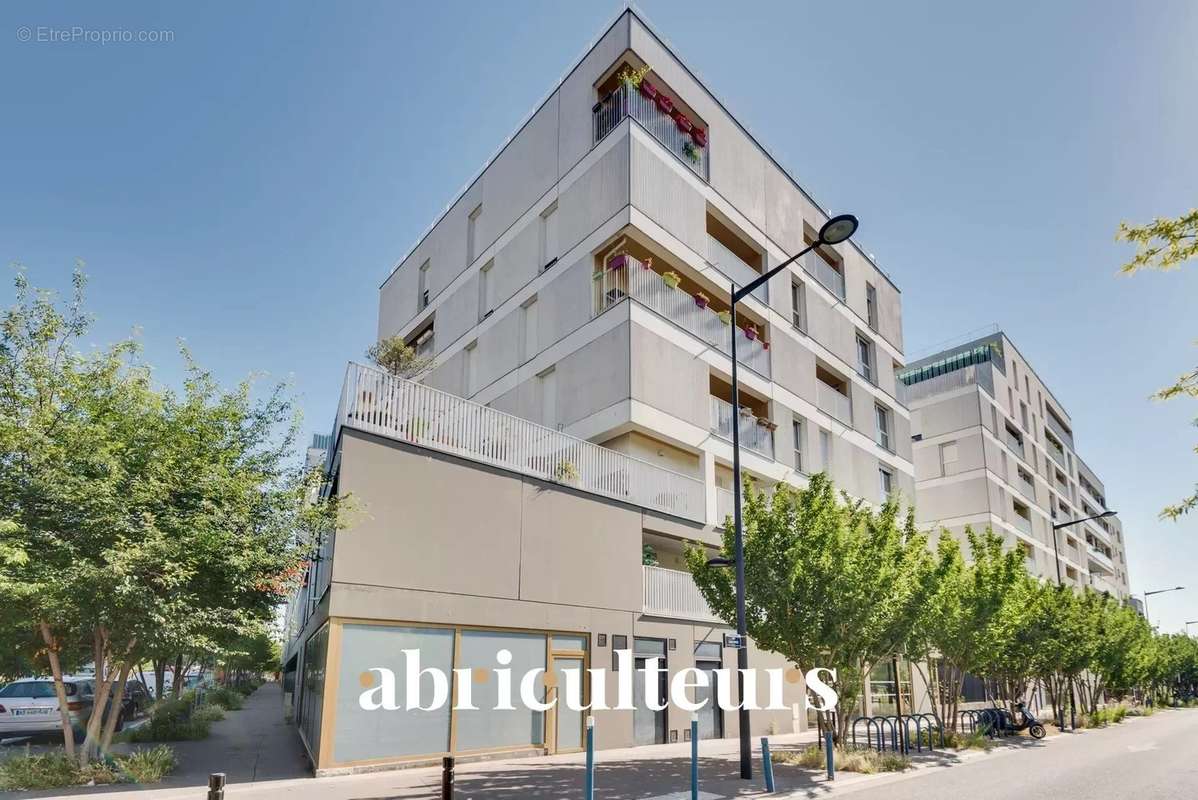 Appartement à AUBERVILLIERS