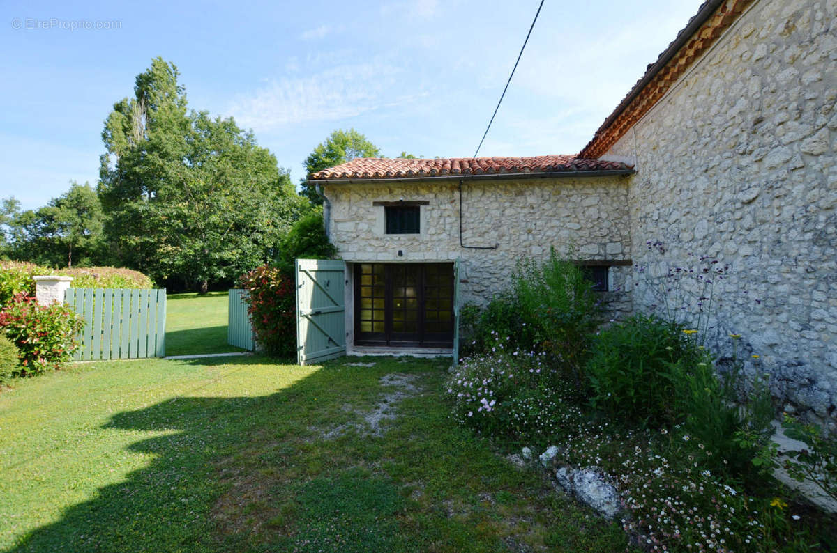 08 - Cote-side - Maison à LOUBERSAN