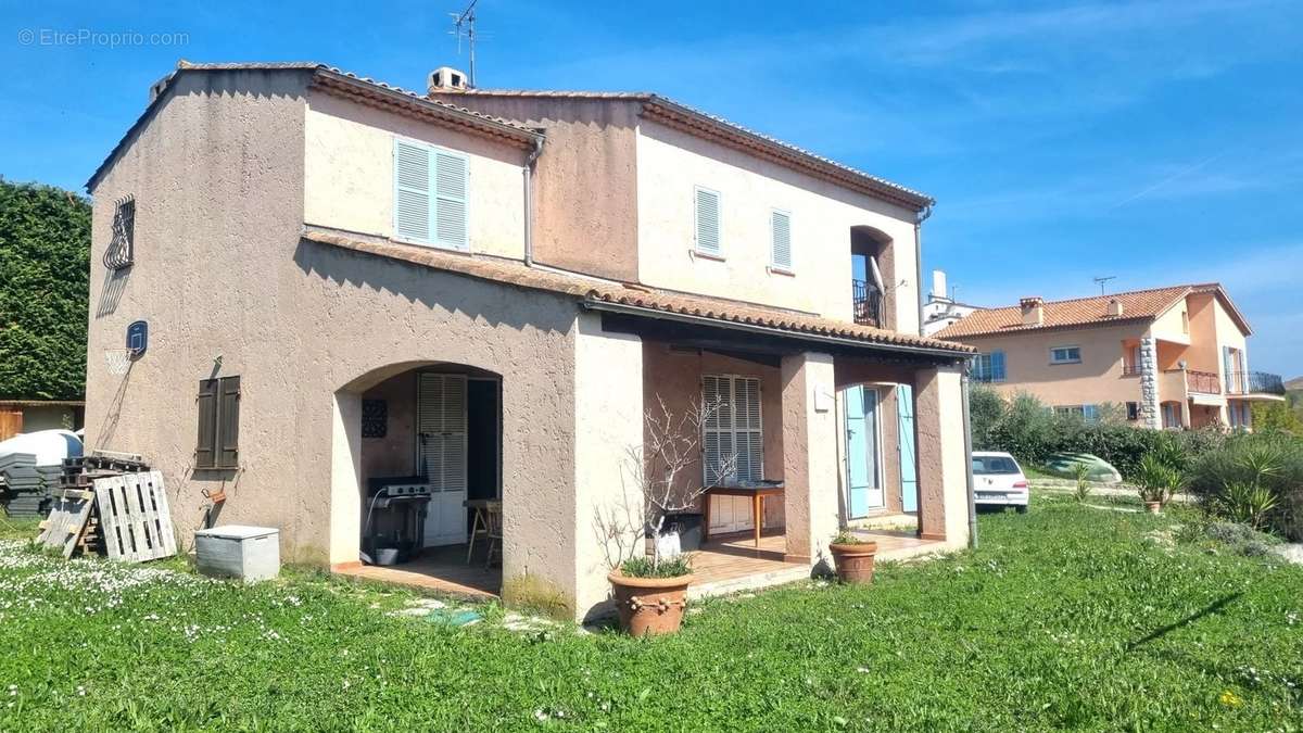 Maison à VILLENEUVE-LOUBET