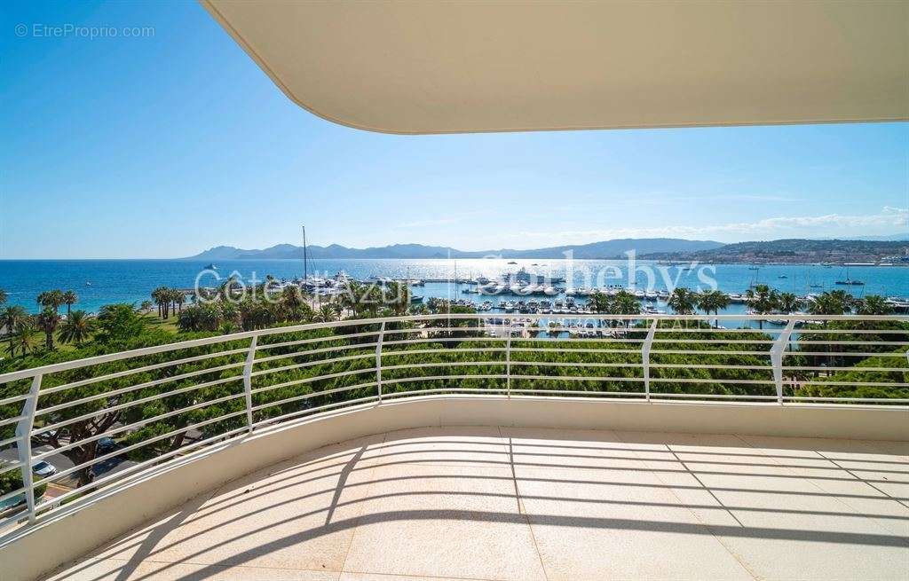 Appartement à CANNES