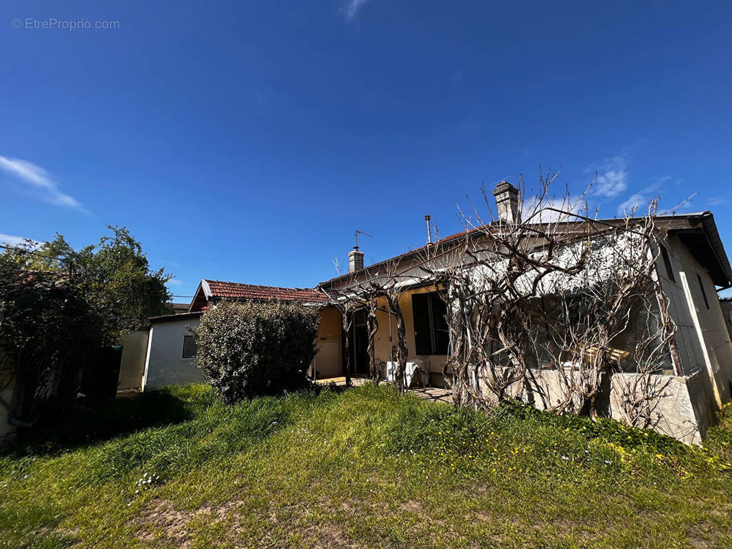 Maison à CADAUJAC