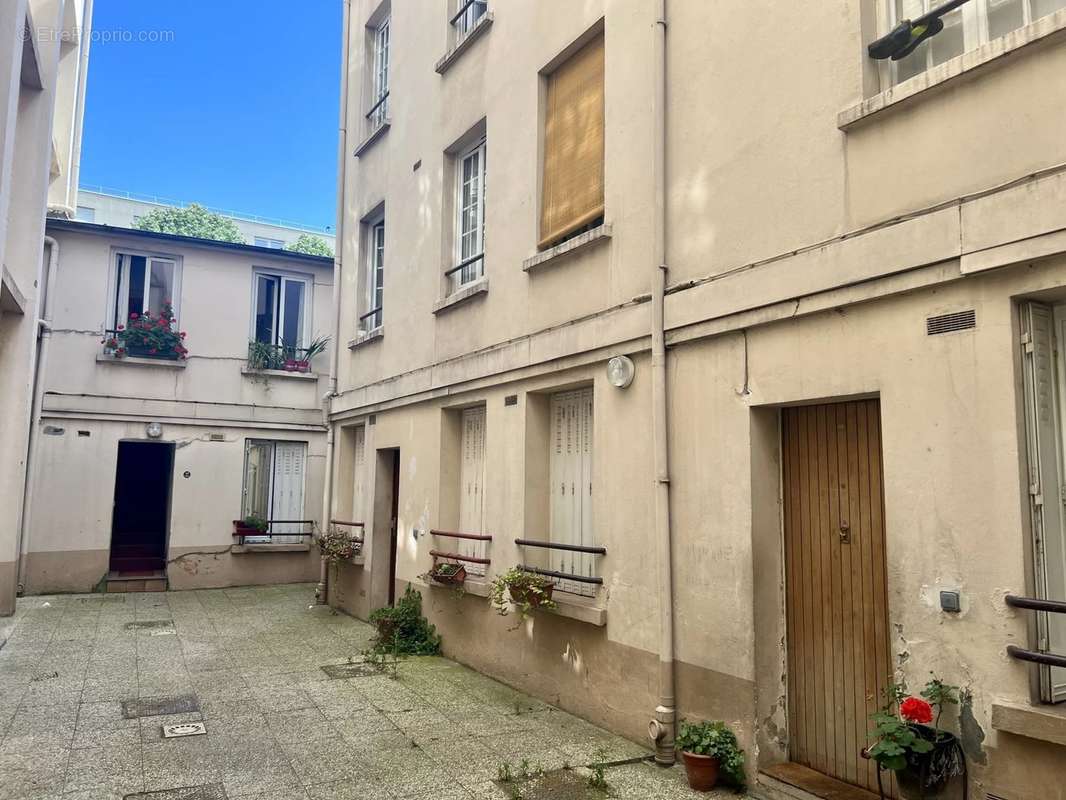 Appartement à PARIS-19E