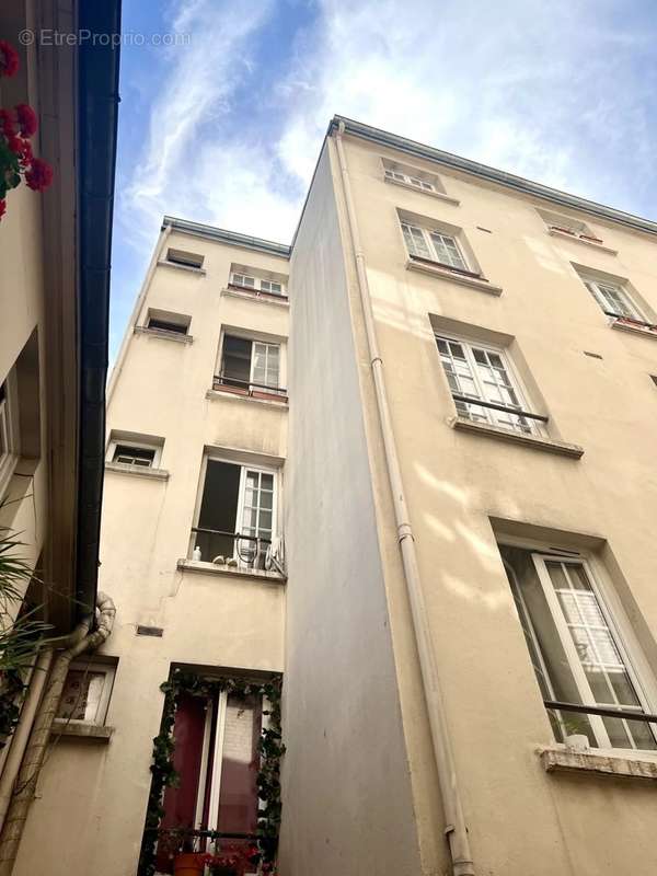 Appartement à PARIS-19E