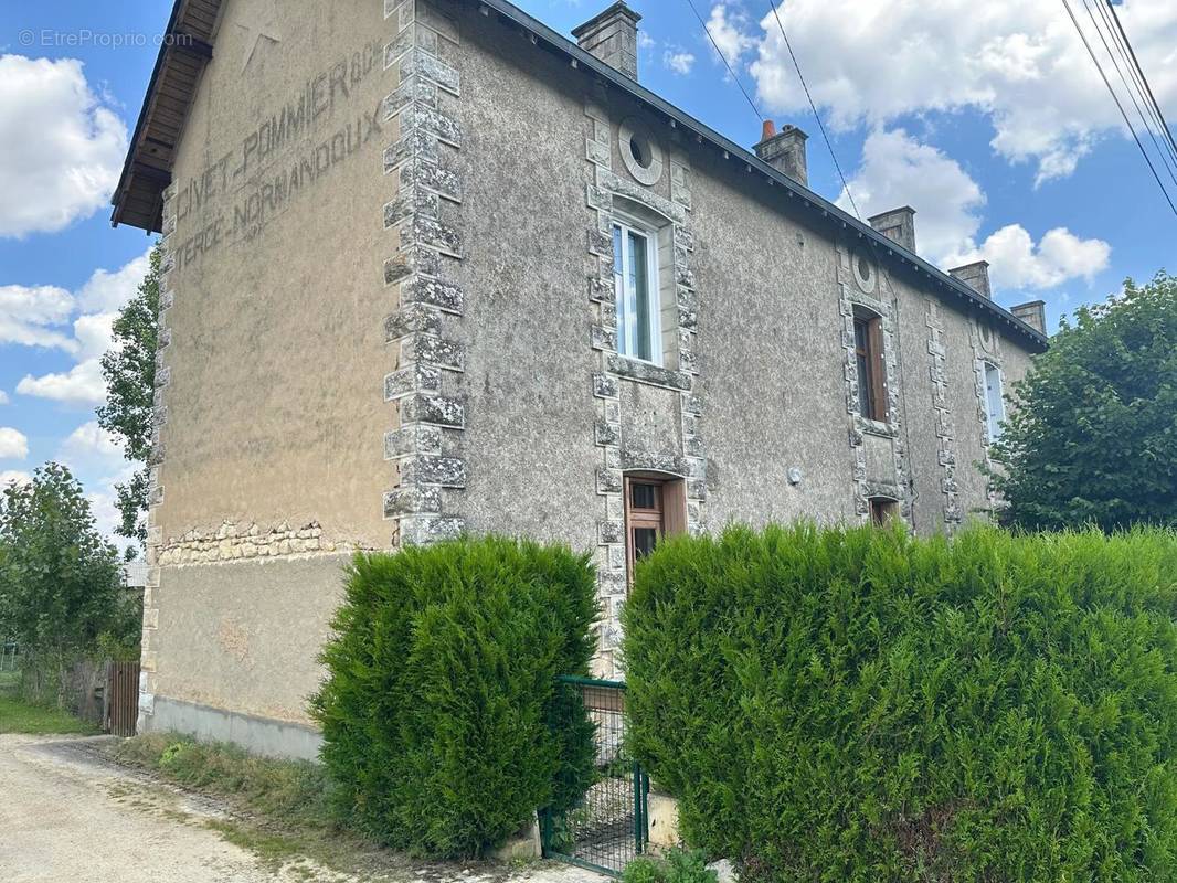 Photo 1 - Maison à TERCE