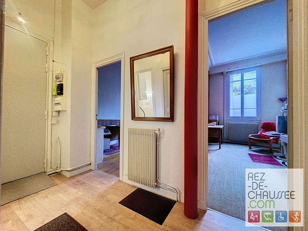 Appartement à PARIS-14E