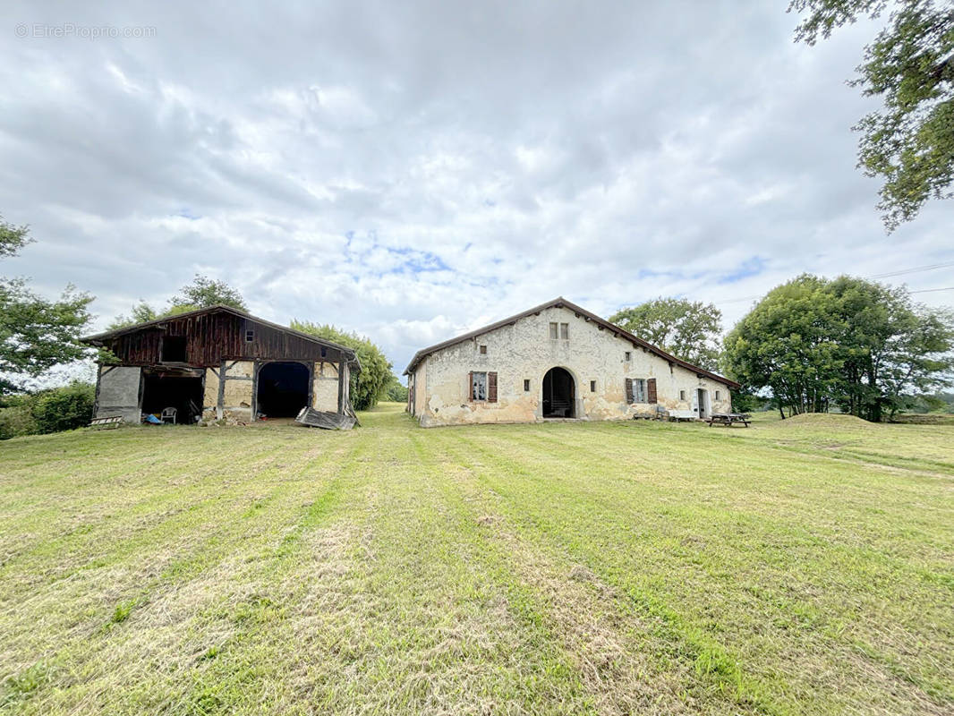 Maison à POUILLON