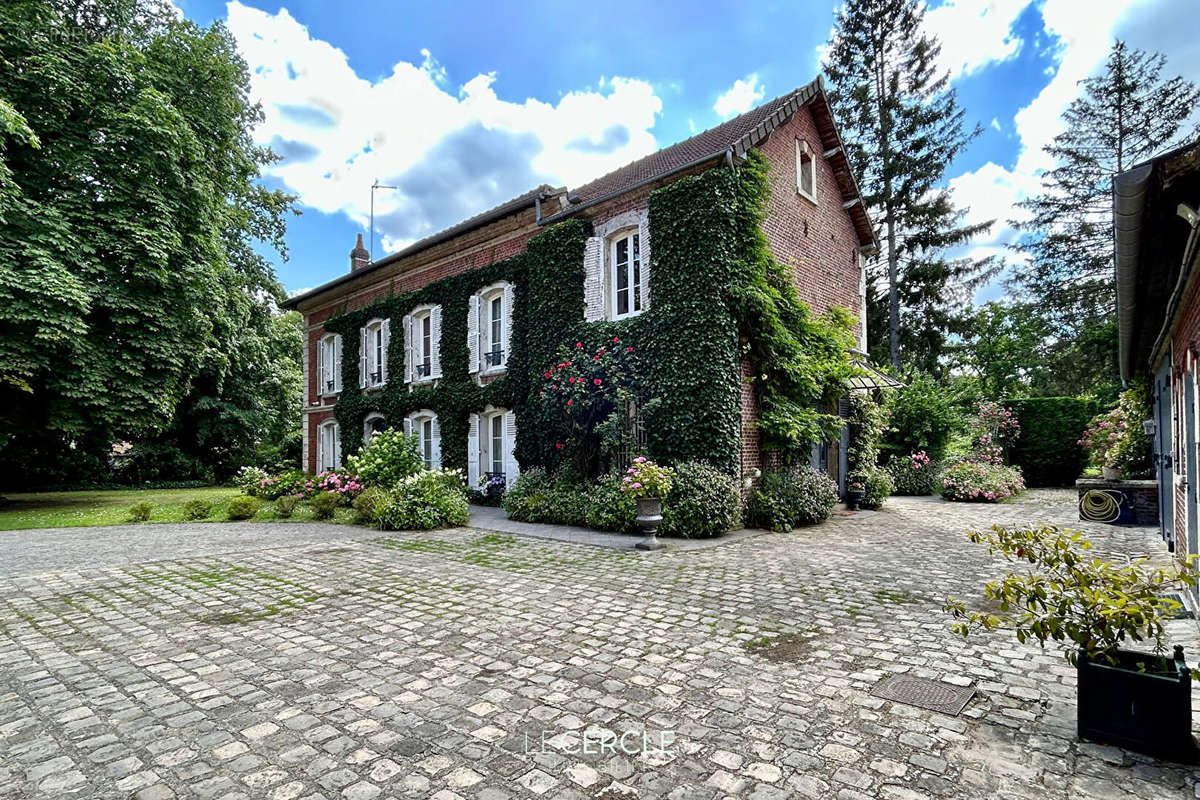 Maison à LES AGEUX