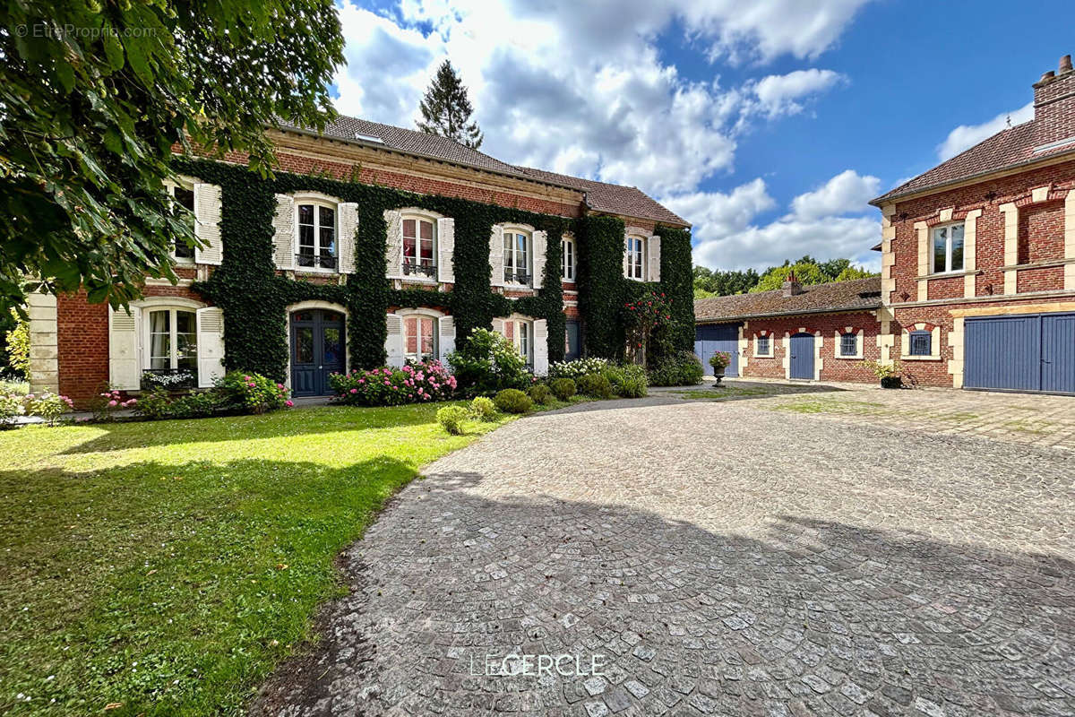 Maison à LES AGEUX