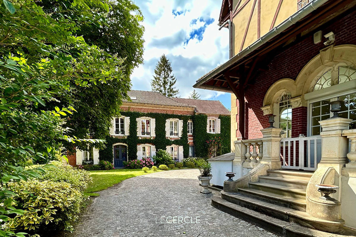 Maison à LES AGEUX