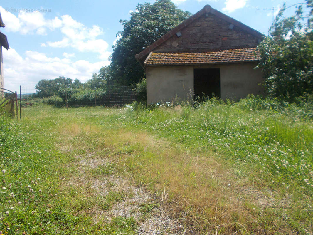 Maison à ESSERTENNE