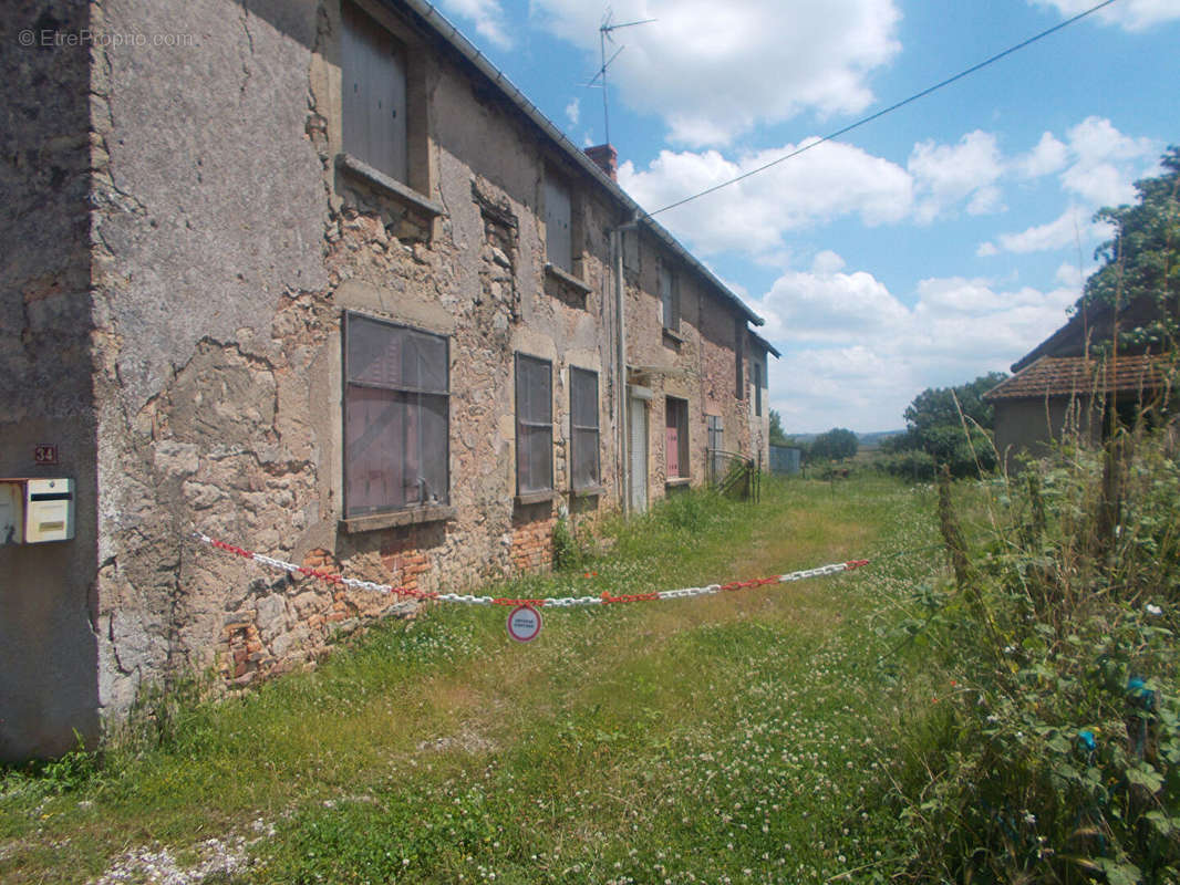 Maison à ESSERTENNE