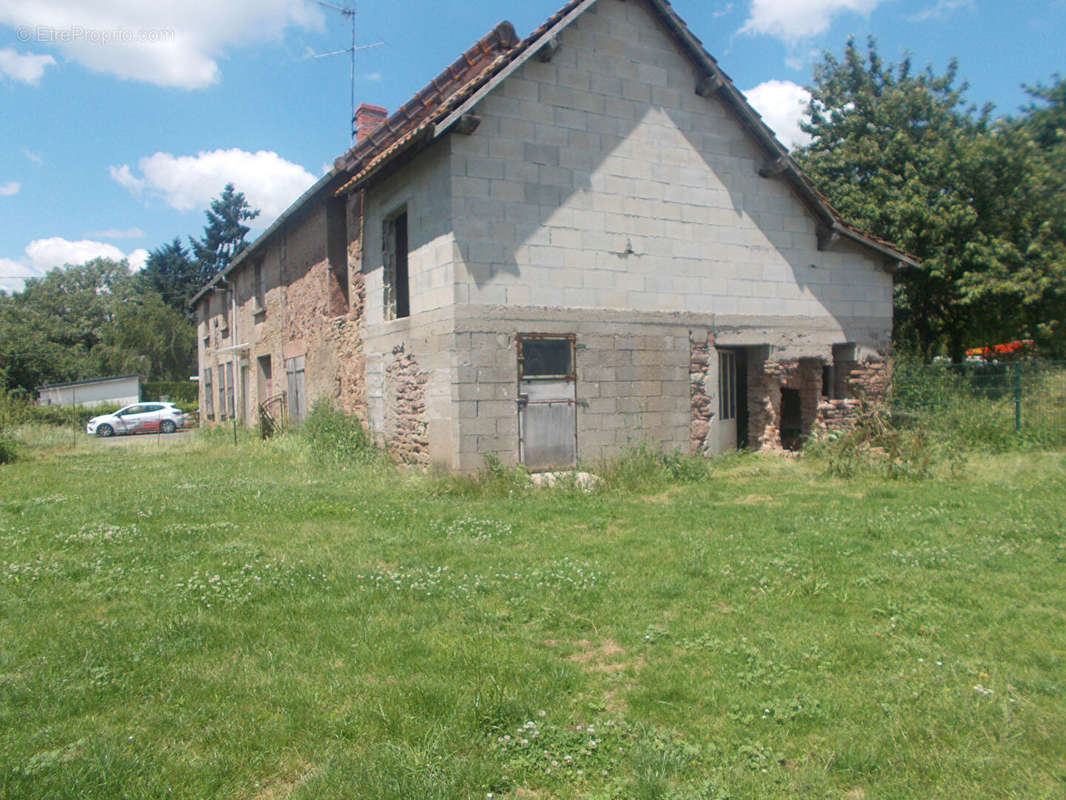 Maison à ESSERTENNE