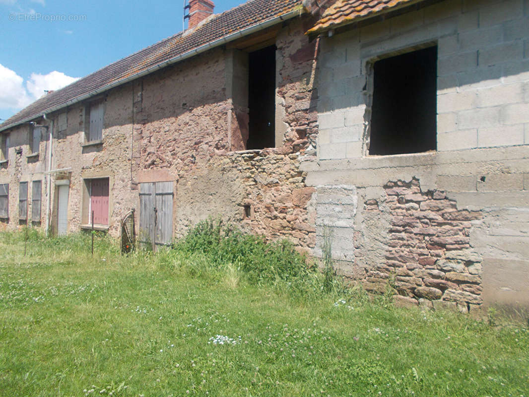 Maison à ESSERTENNE