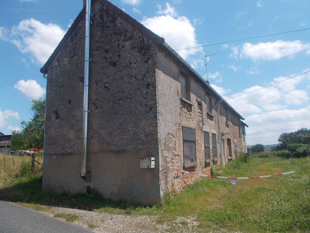 Maison à ESSERTENNE