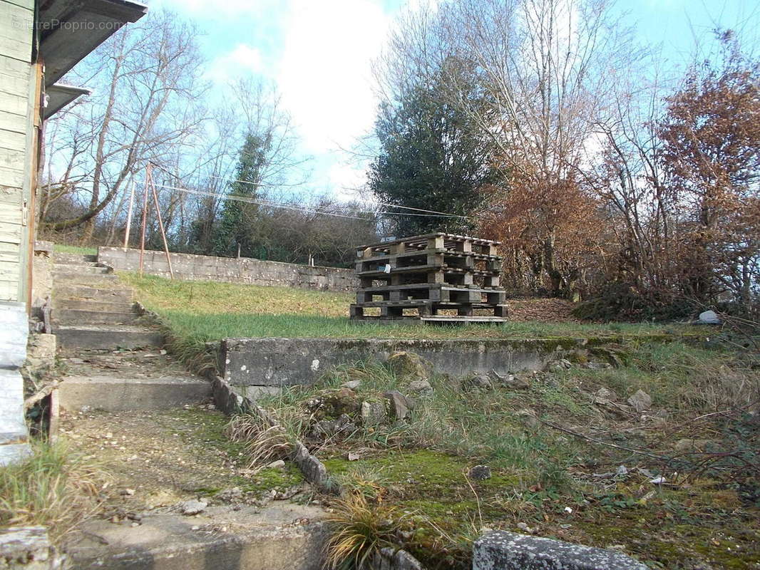 Maison à MONTCENIS