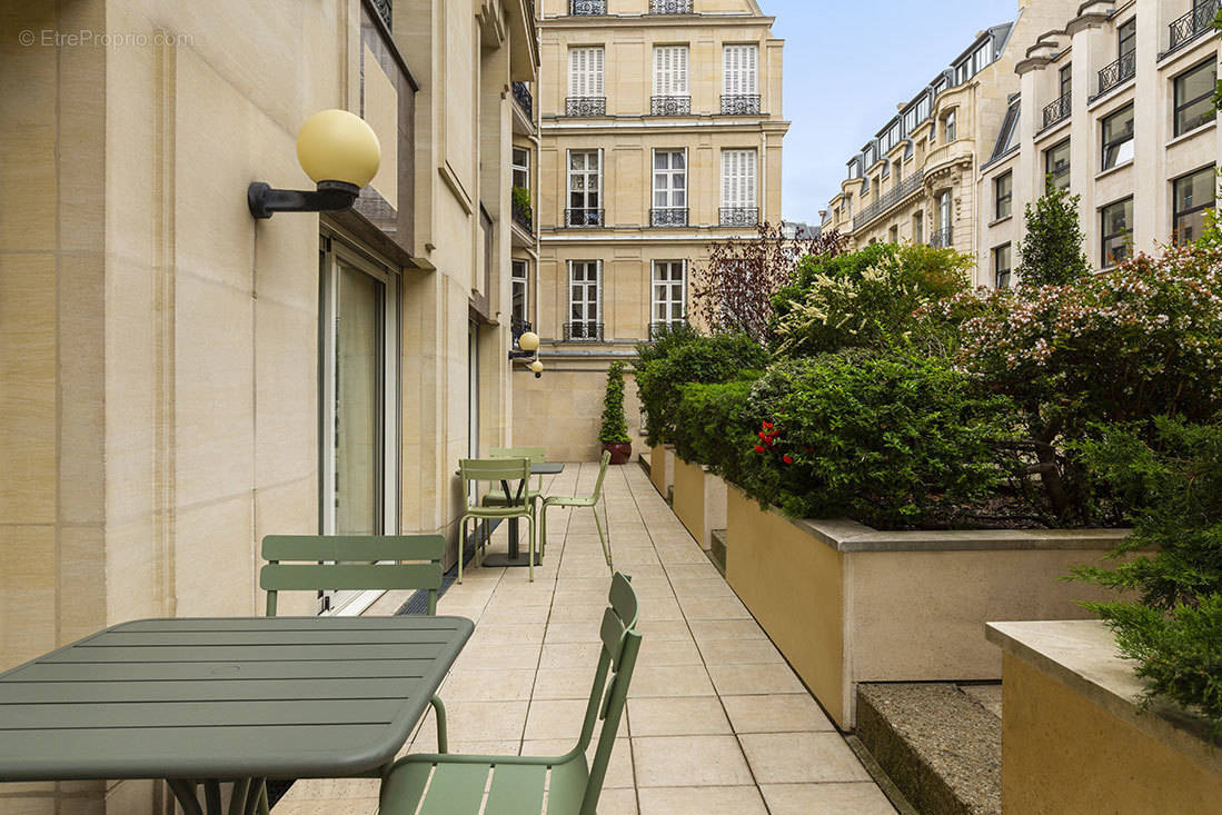 Appartement à PARIS