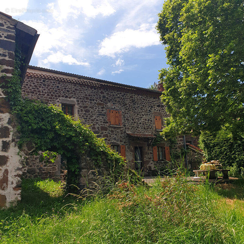 Maison à SAINT-ARCONS-D&#039;ALLIER