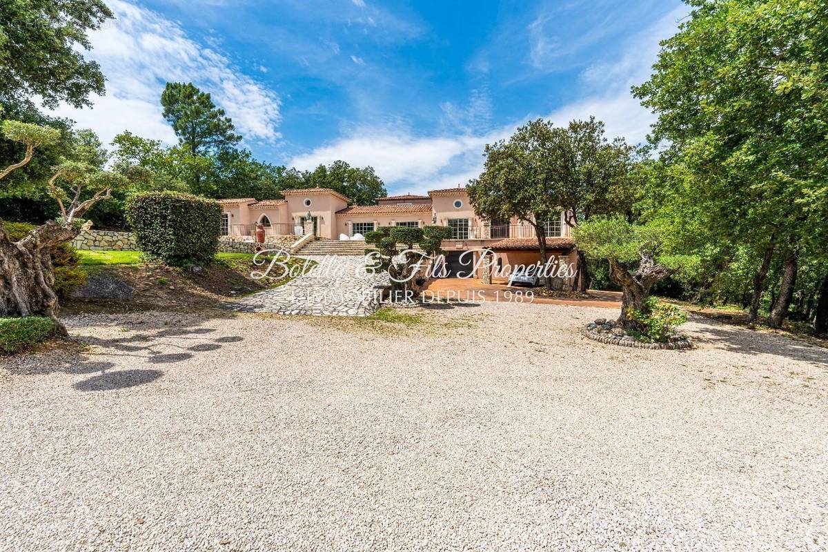 Maison à VILLENEUVE-LES-AVIGNON