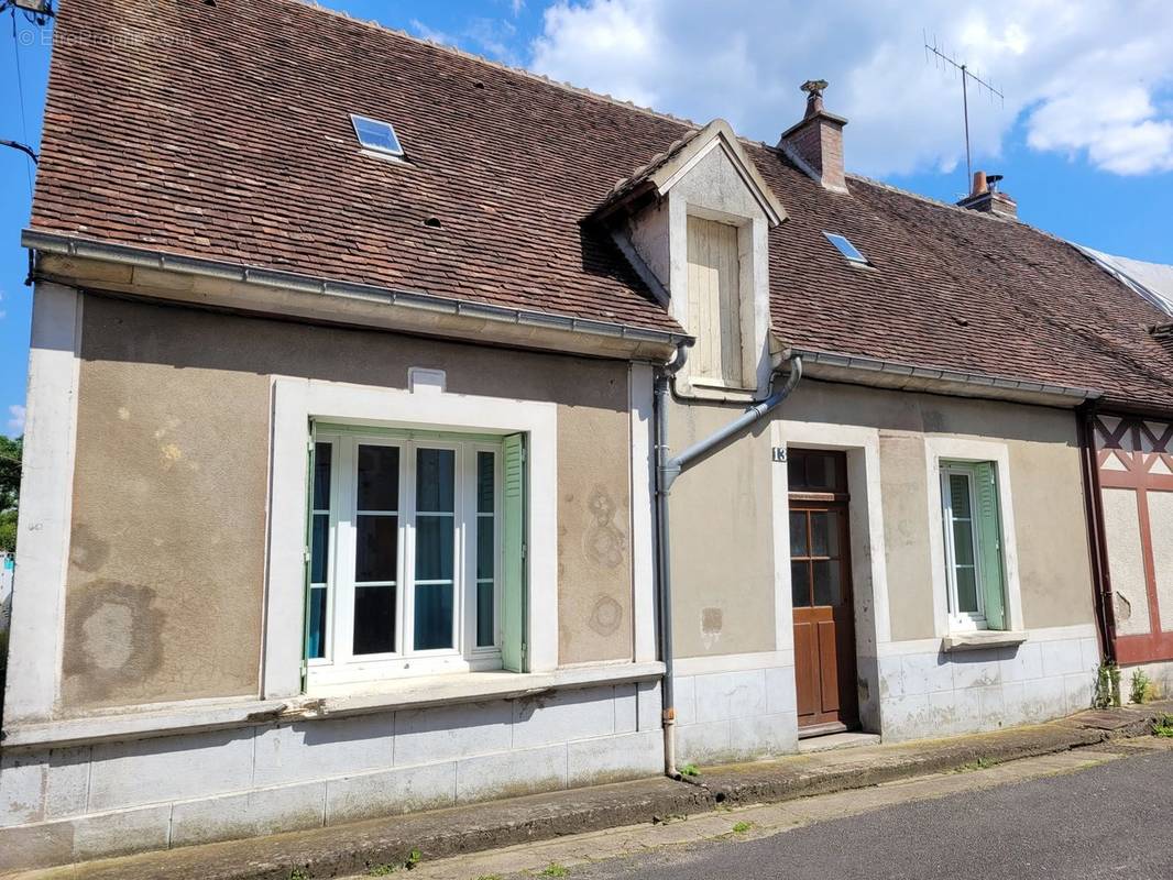 Maison à MOUTIERS-AU-PERCHE