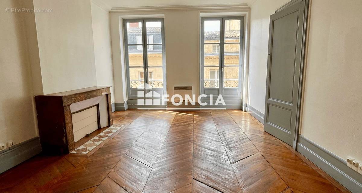 Appartement à BORDEAUX