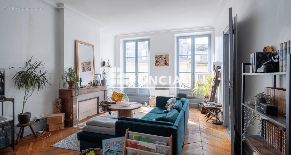 Appartement à BORDEAUX