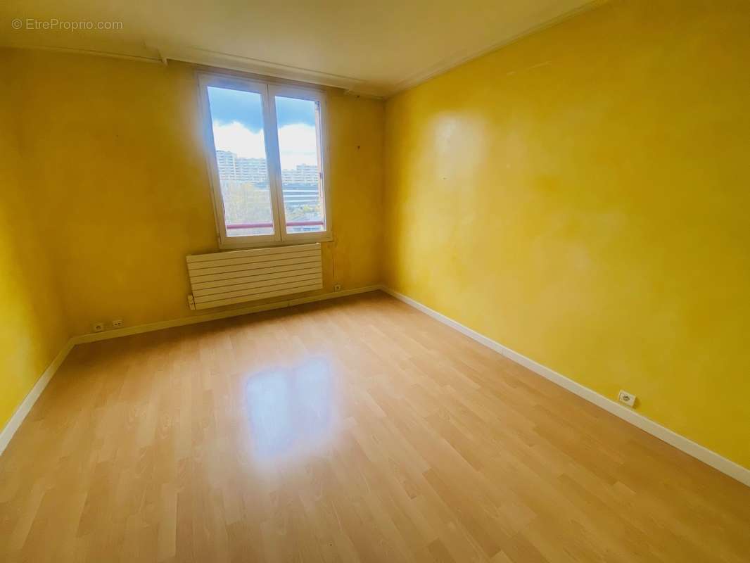 chambre 3 - Appartement à GAILLARD