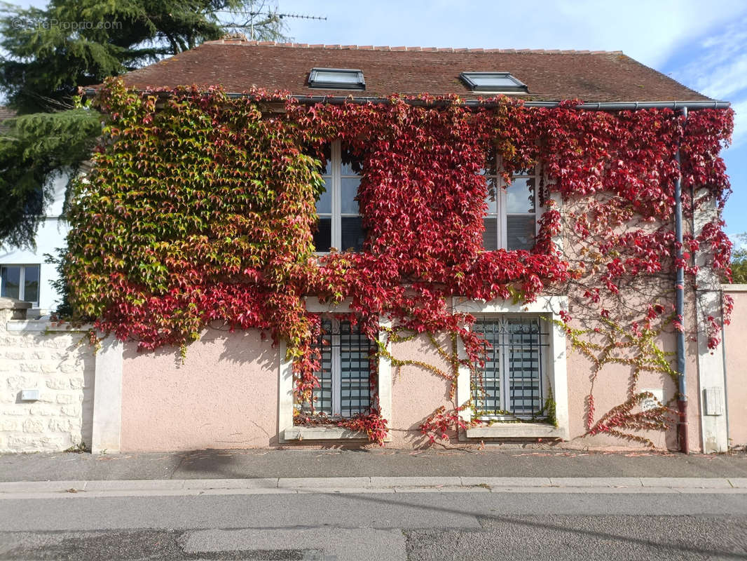 Maison à VERNEUIL-SUR-SEINE