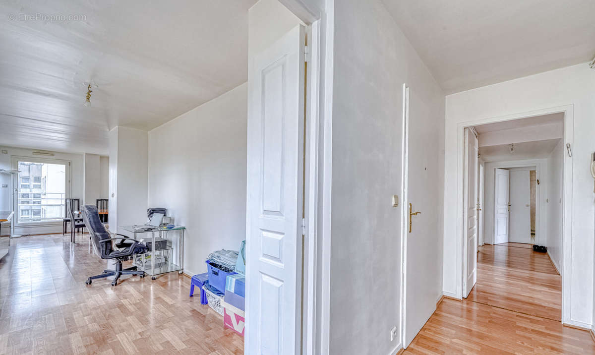 Appartement à PARIS-15E