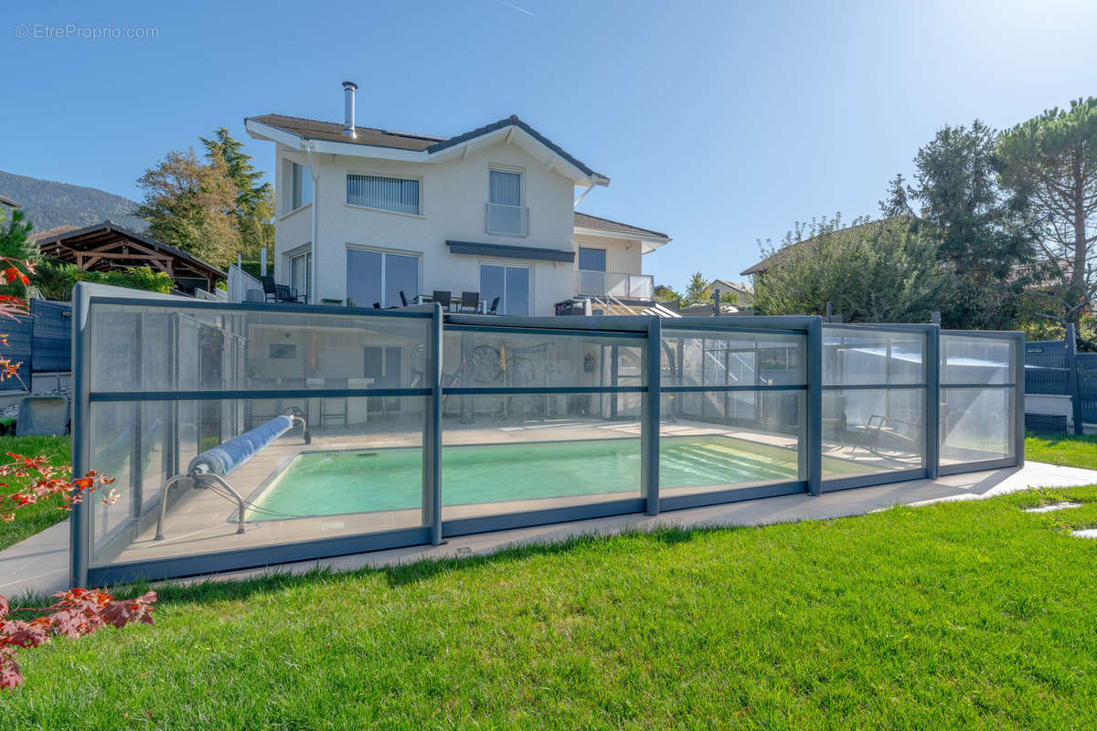 Maison à SAINT-CERGUES