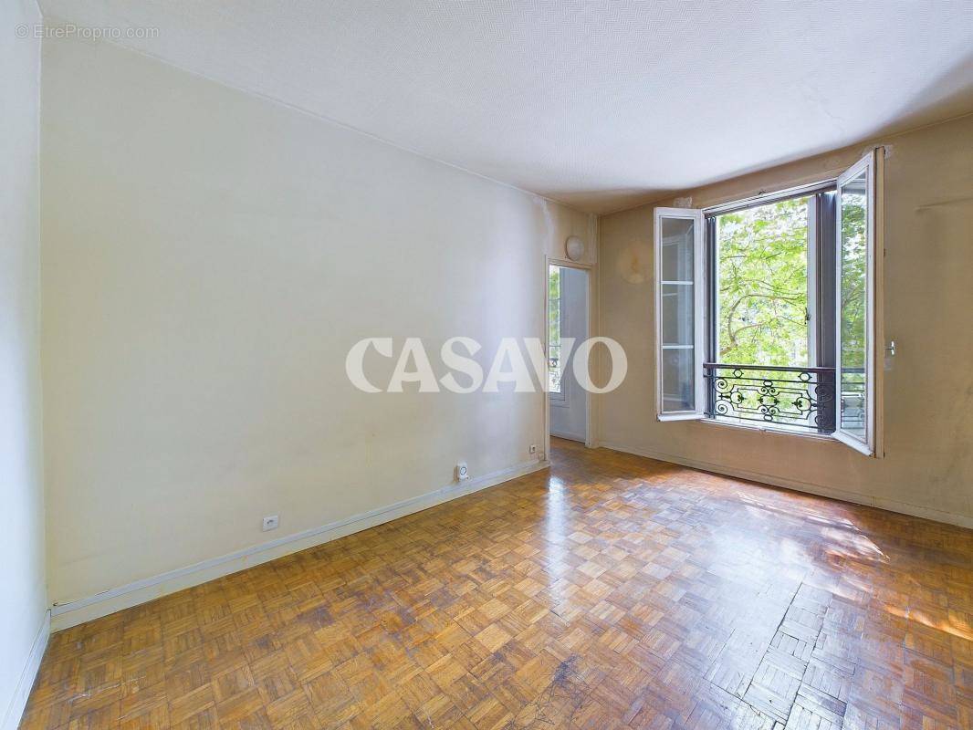 Appartement à PARIS-18E