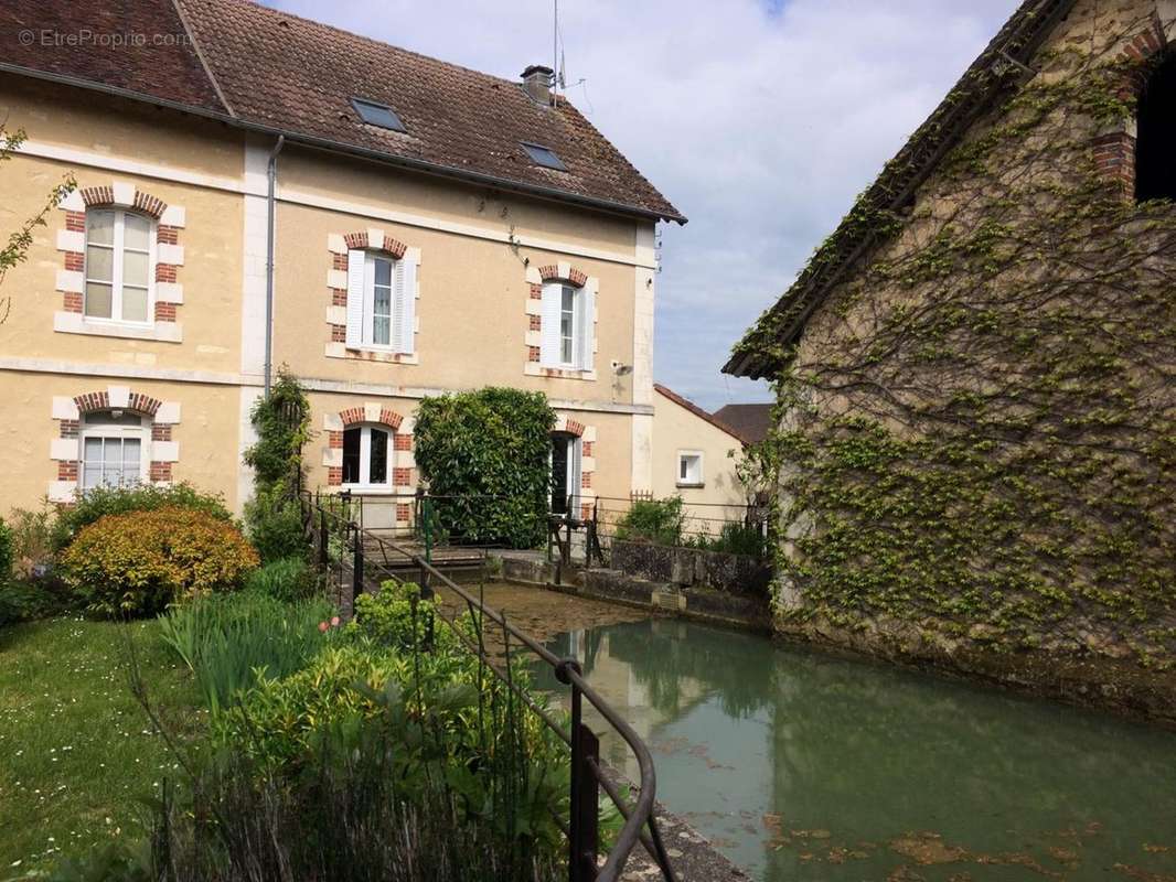 Maison à AUXERRE