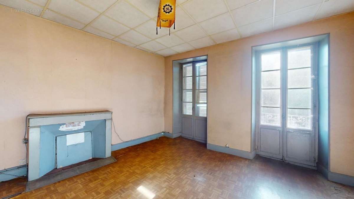 Appartement à VILLECOMTAL