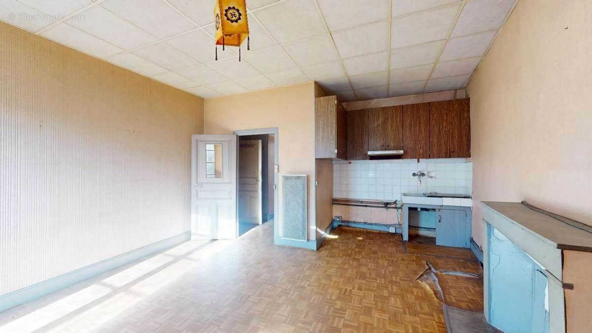 Appartement à VILLECOMTAL