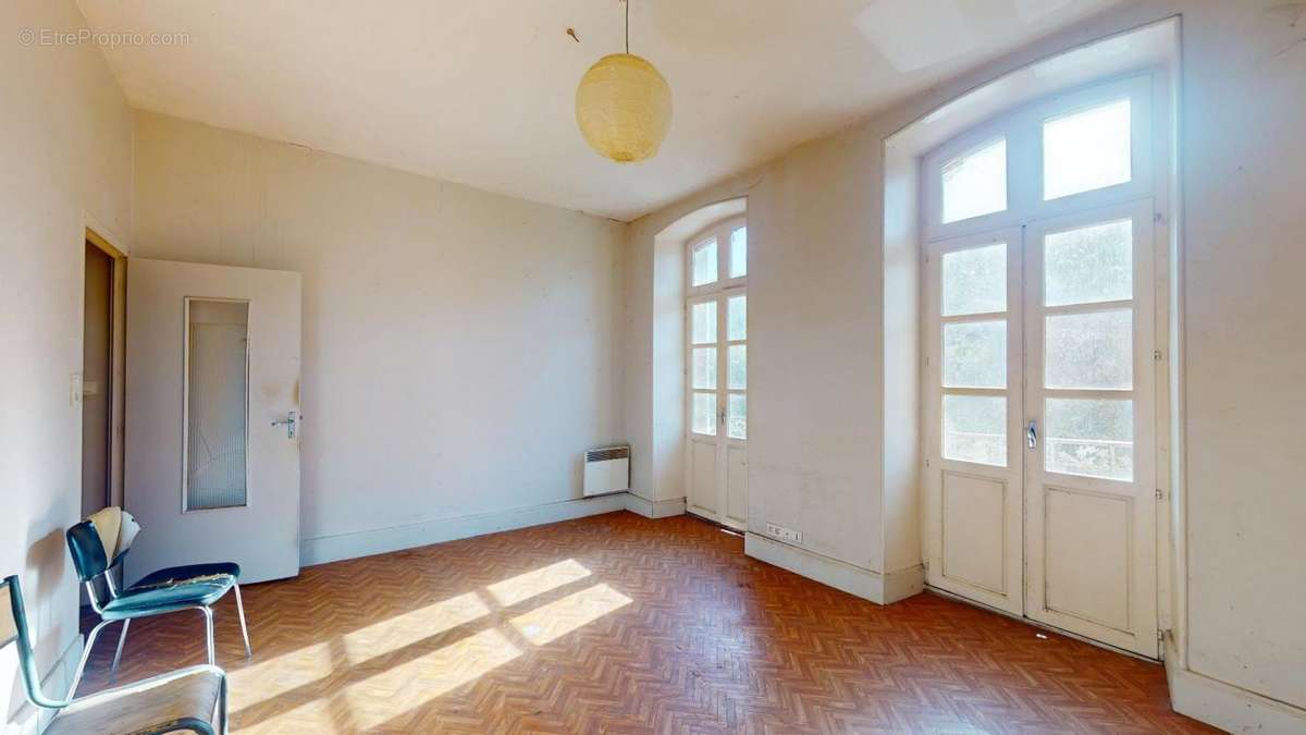 Appartement à VILLECOMTAL