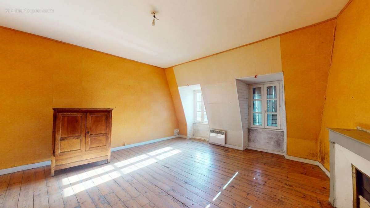 Appartement à VILLECOMTAL