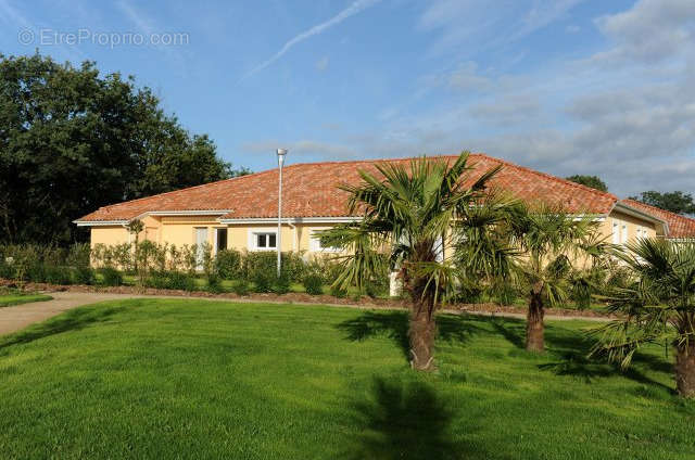 Maison à SAINT-JULIEN-DES-LANDES