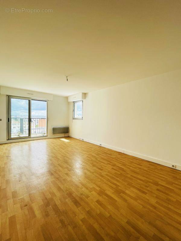 Appartement à PARIS-20E