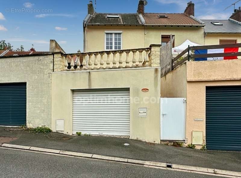 Maison à SAINT-QUENTIN