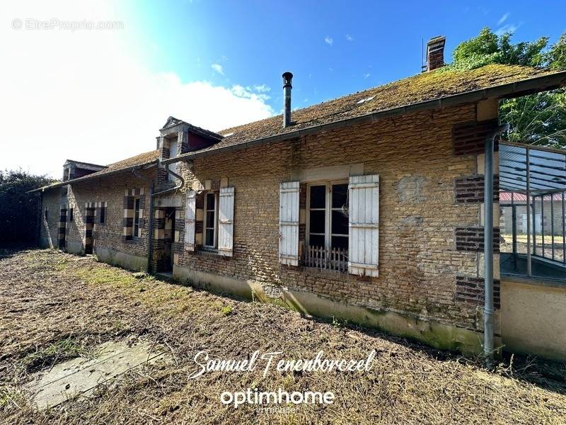 Maison à MEZIDON-CANON