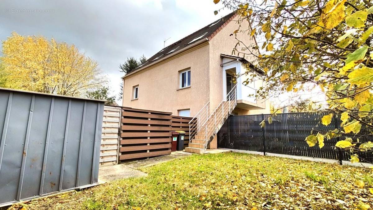 Appartement à VAIRES-SUR-MARNE