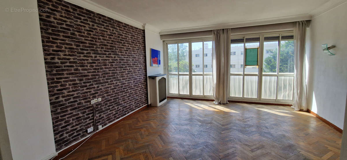 Appartement à MARSEILLE-9E