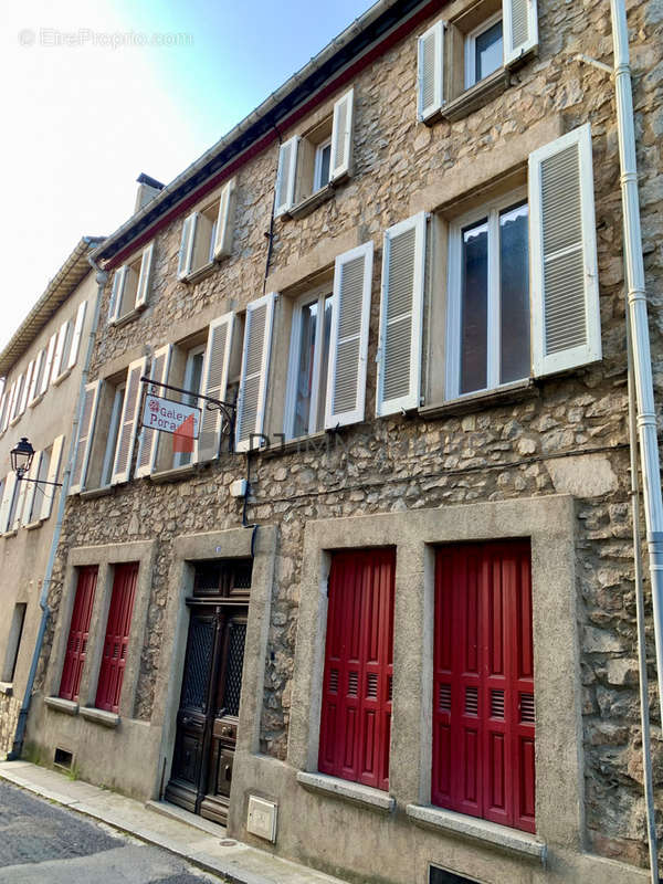 Appartement à SAINT-LAURENT-DE-CERDANS